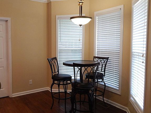4th image of 342 Stoney Mountain Dr