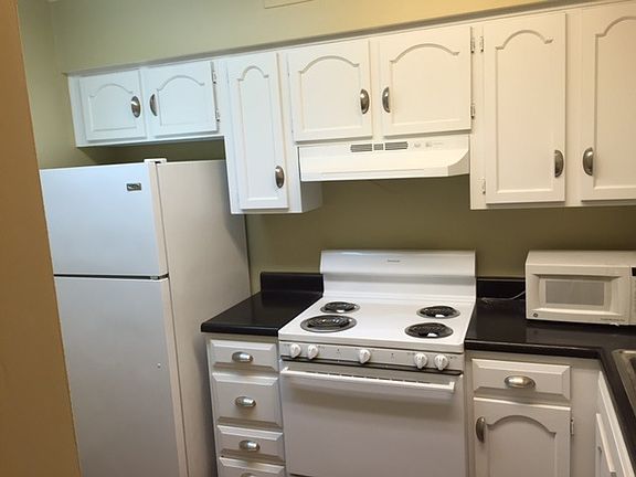 3rd image of 211 N Portage Path APT 102