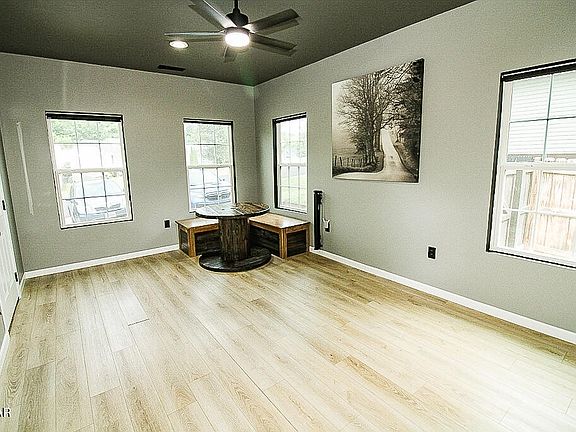 3rd image of 2342 Scenic Mountain Dr