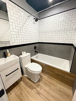 Rented by Delmark Realty LLC | media 22