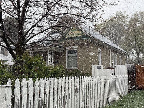 2nd image of 469 13th St