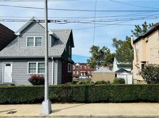5954 Grand Ave, Maspeth, NY 11378