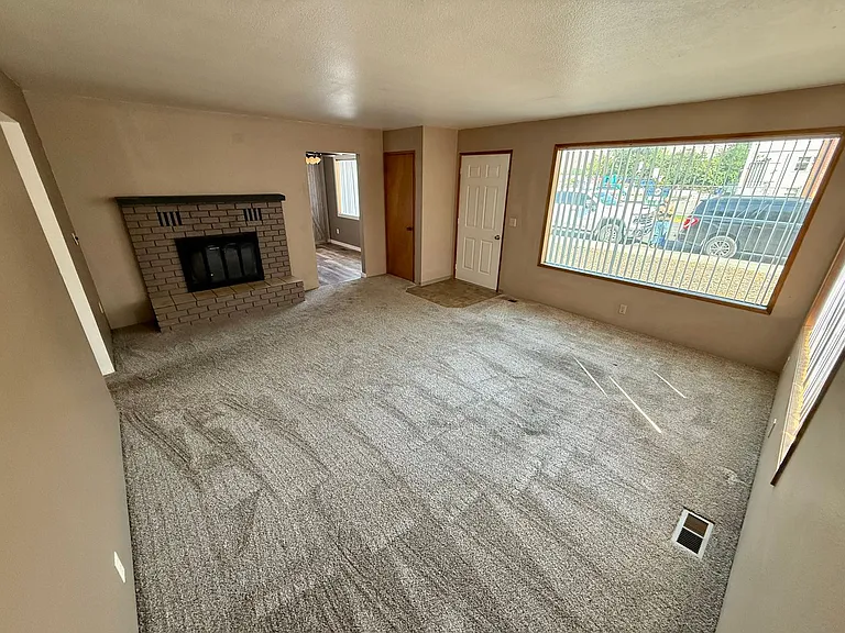 1009 Chestnut St — Photo 3