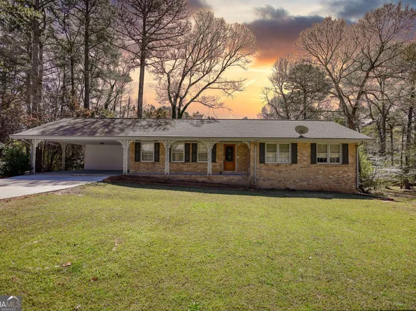 1295 Maple St SE, Conyers, GA 30013