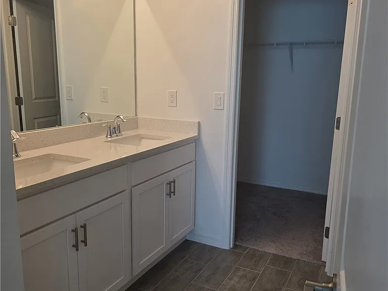 408 NW 31st Pl — Photo 16