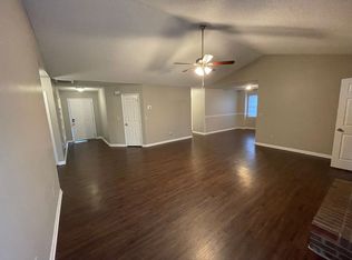 9023 Blue Willow Ln, Charlotte, NC 28227