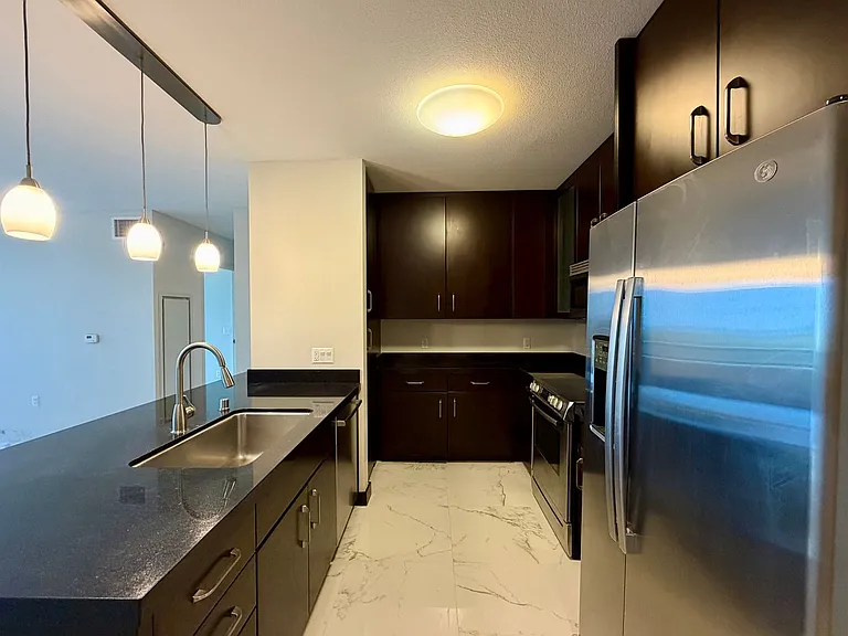 1189 Waimanu St #703 — Photo 2