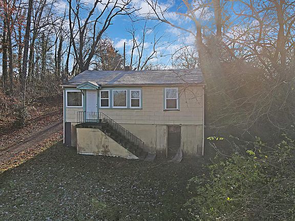 2nd image of 3334 Sunset Ave