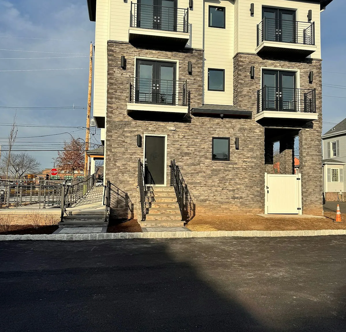 85 West High Street, Unit 3R — Photo 4