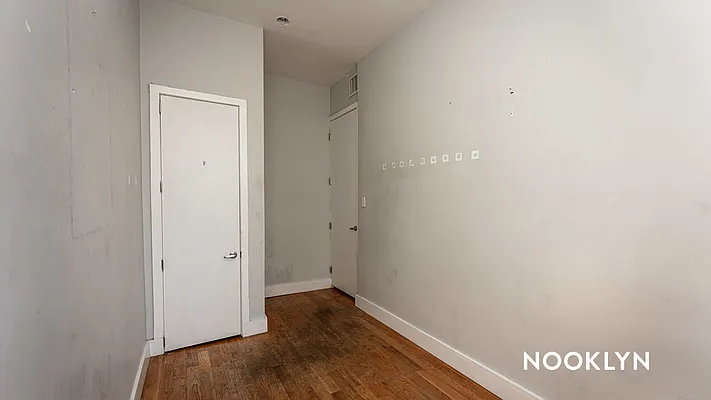 Rented by Nooklyn NYC LLC | media 13