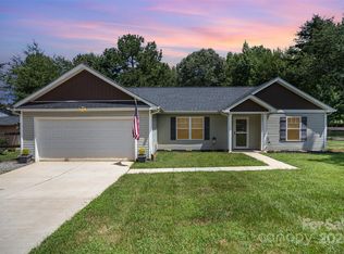 457 Summer Ridge Rd, Stanley, NC 28164