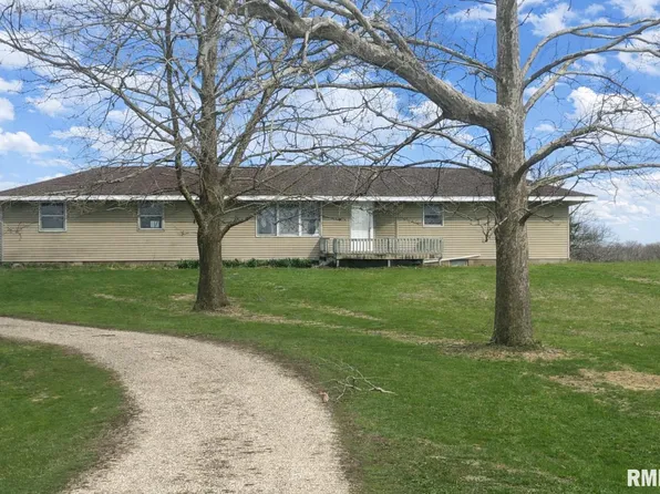 816 N Stone School Rd, Elmwood, IL 61529