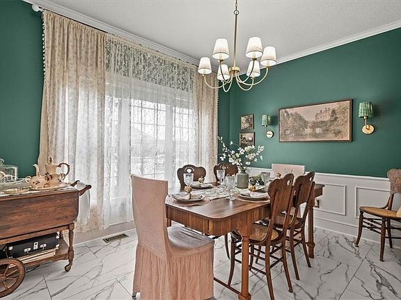 3rd image of 2804 SE Bingham Pl
