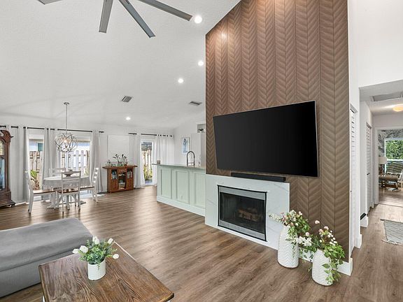 5th image of 29 Dogwood Circle