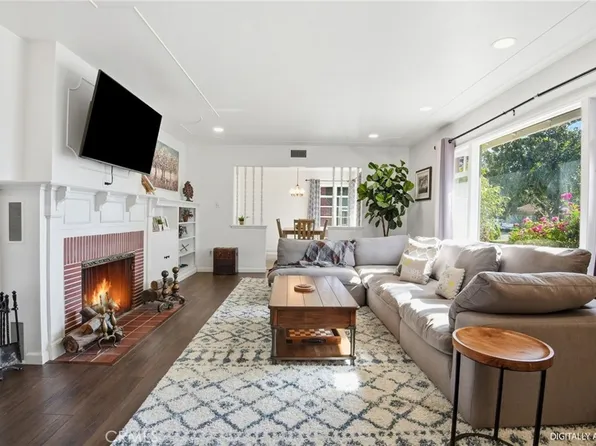 4735 Oakwood Pl, Riverside, CA 92506