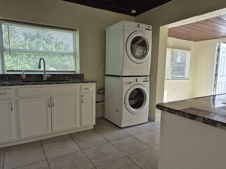 616 S Kentucky Ave — Photo 40
