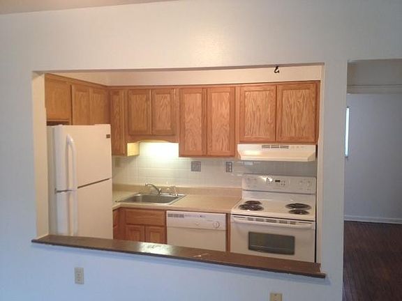 4th image of 1707 Hinkson Ave