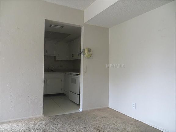 4th image of 2901 26th St W APT 301