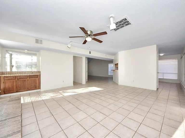 15614 Barbarossa Dr — Photo 9