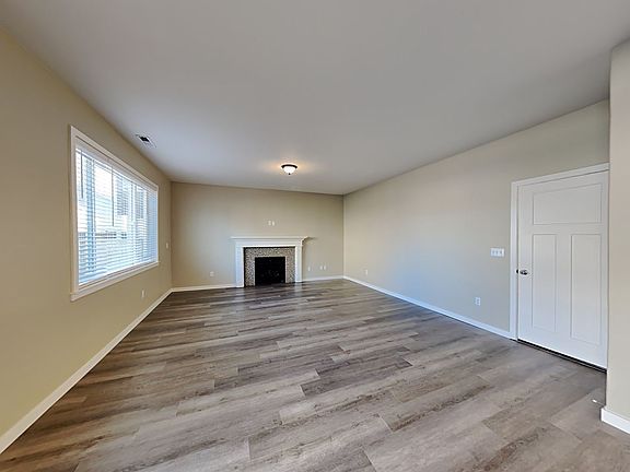 4th image of 20510 79th Ave E