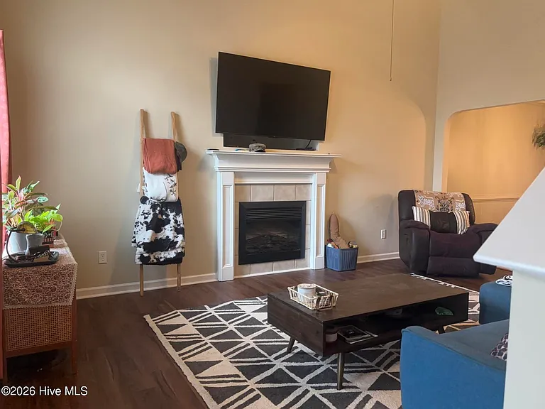 950 Arbor Springs Cir — Photo 4