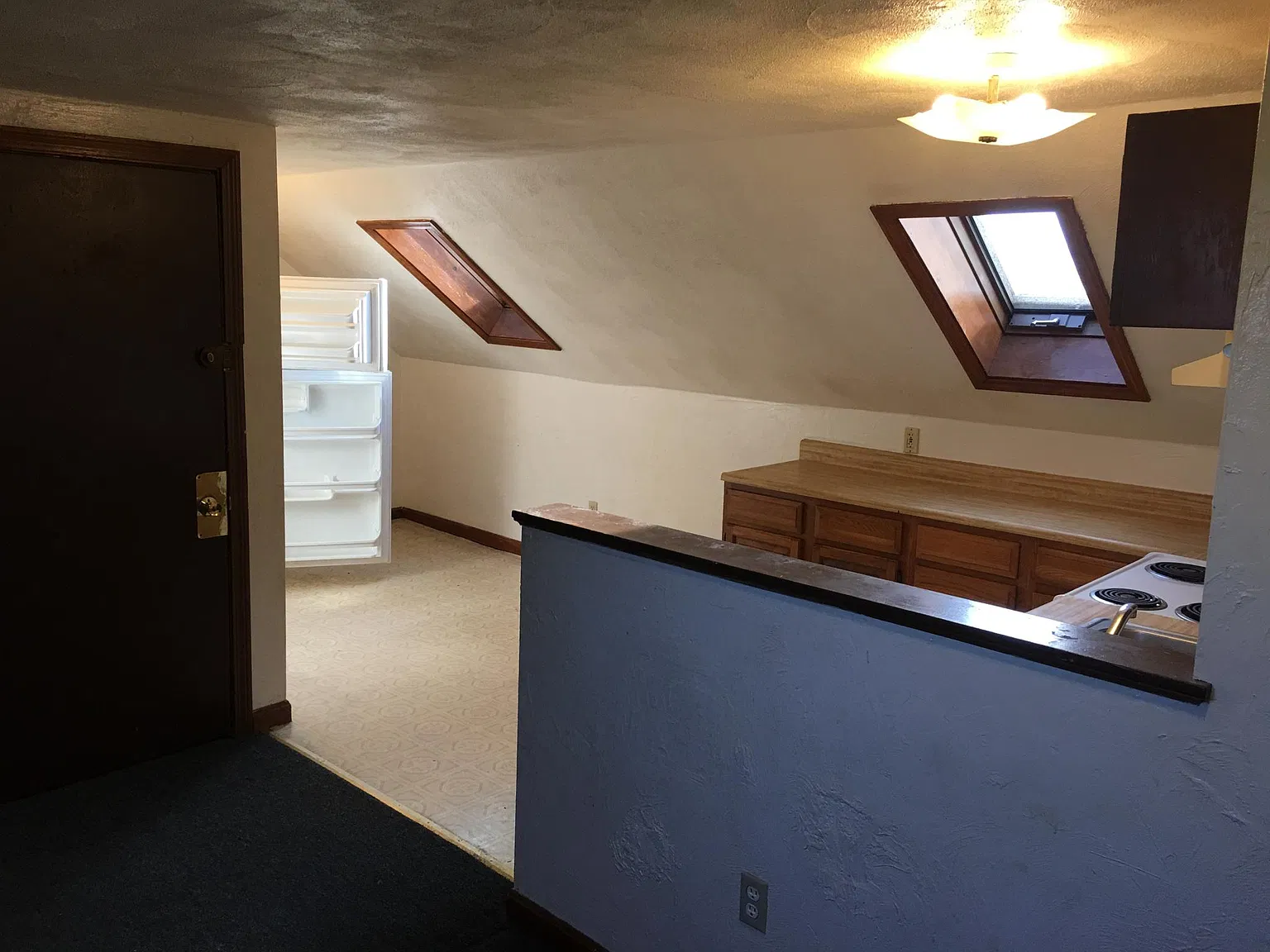 142 N Main St — Photo 3