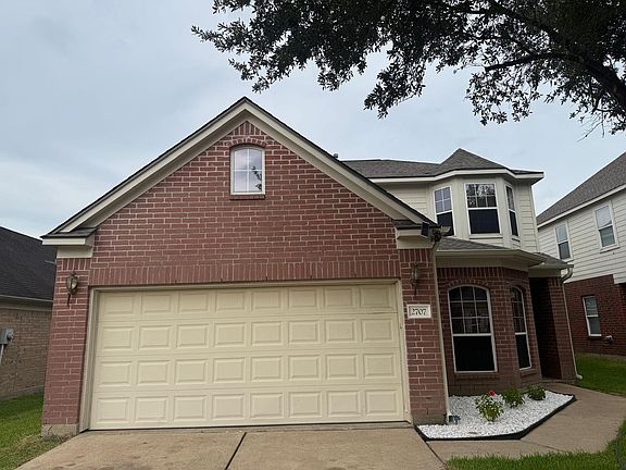 3rd image of 2707 Oak Ridge Park Dr