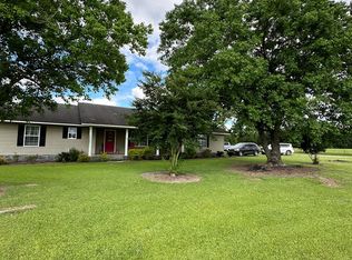 133 Reb Ln, Nicholls, GA 31554