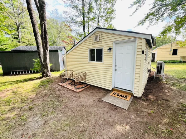 2050 Wright St APT 11, Marquette, MI 49855