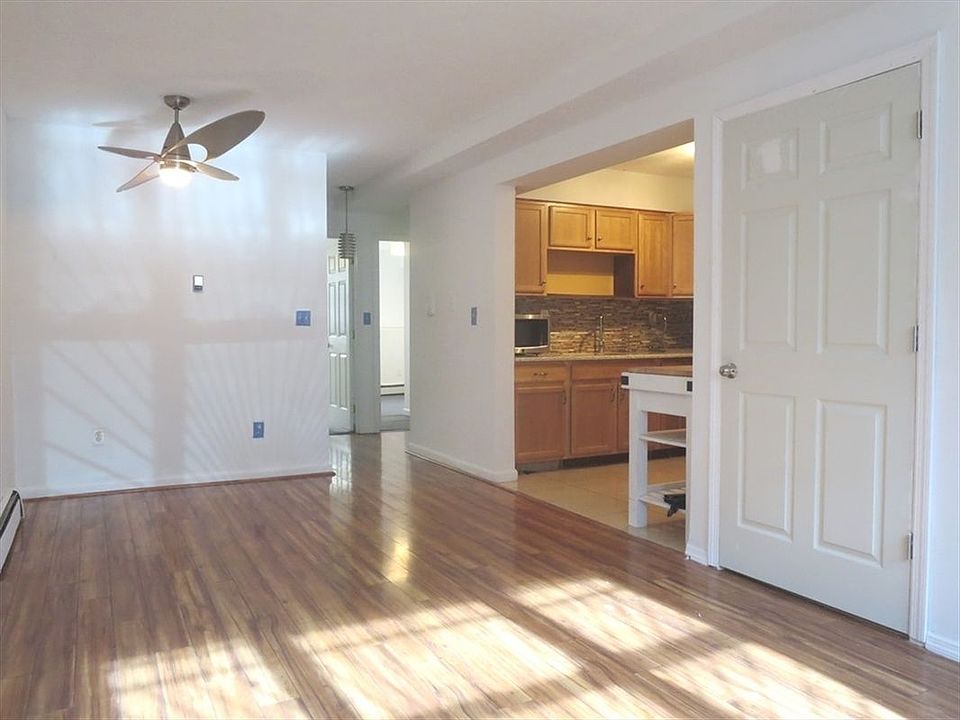 2nd image of 243 Macdougal St #1