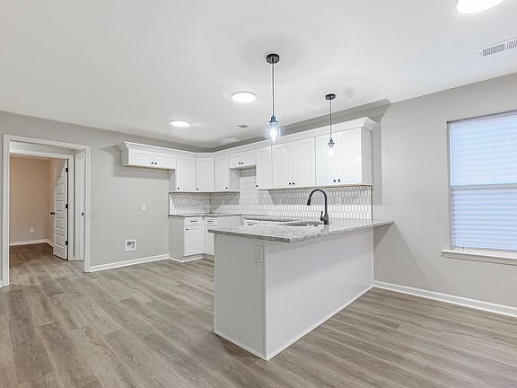5th image of 3128 Douglass Ave