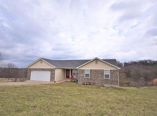 896 Woodland Hills Dr, Robertsville, MO 63072
