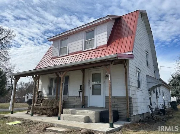 212 S Kenton St, Reynolds, IN 47980