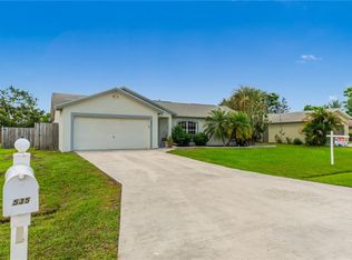 535 SE Anchor Ln, Port Saint Lucie, FL 34983