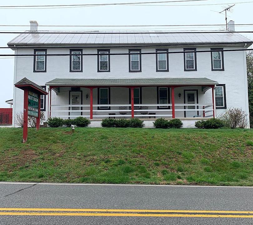 2nd image of 3859 W Skippack Pike