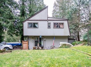 5 Lookout Mountain Ln, Bellingham, WA 98229