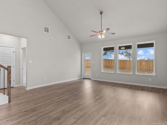 4th image of 2412 Seabream Drive