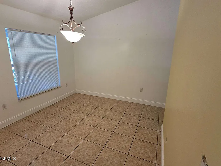 296 Croquet Ave NE — Photo 5