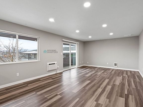 4th image of 12421 E Riverside Ave #11