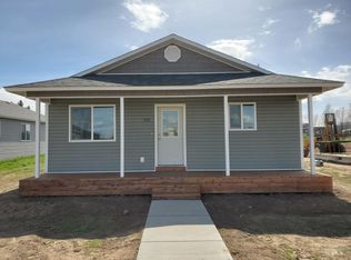 533 7th Ave W, Wendell, ID 83355