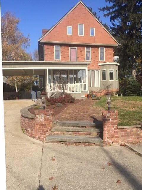 1st image of 209 Wentworth Ave
