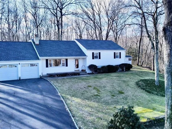 95 Woodland Road, Middlebury, CT 06762