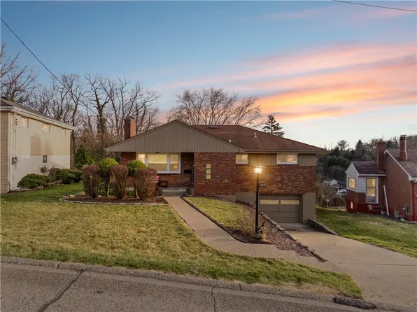 2092 Arnold Acres Dr, Pittsburgh, PA 15205