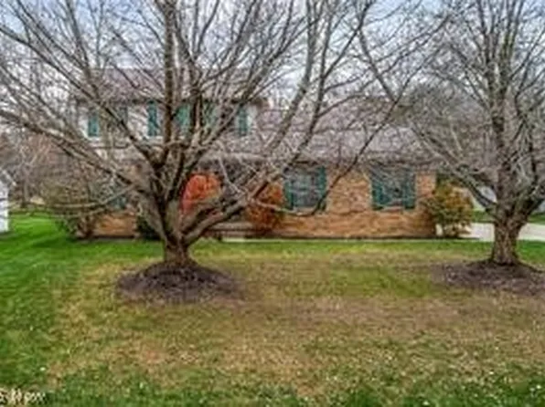 1595 Windcrest St NW, North Canton, OH 44720
