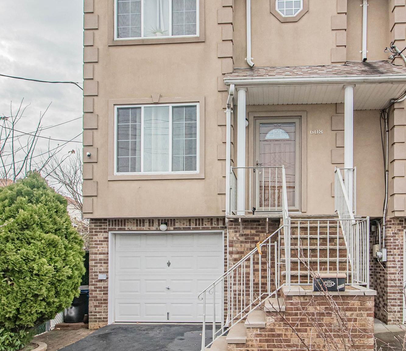 608 Hunter Ave, Staten Island, NY 10306 Zillow