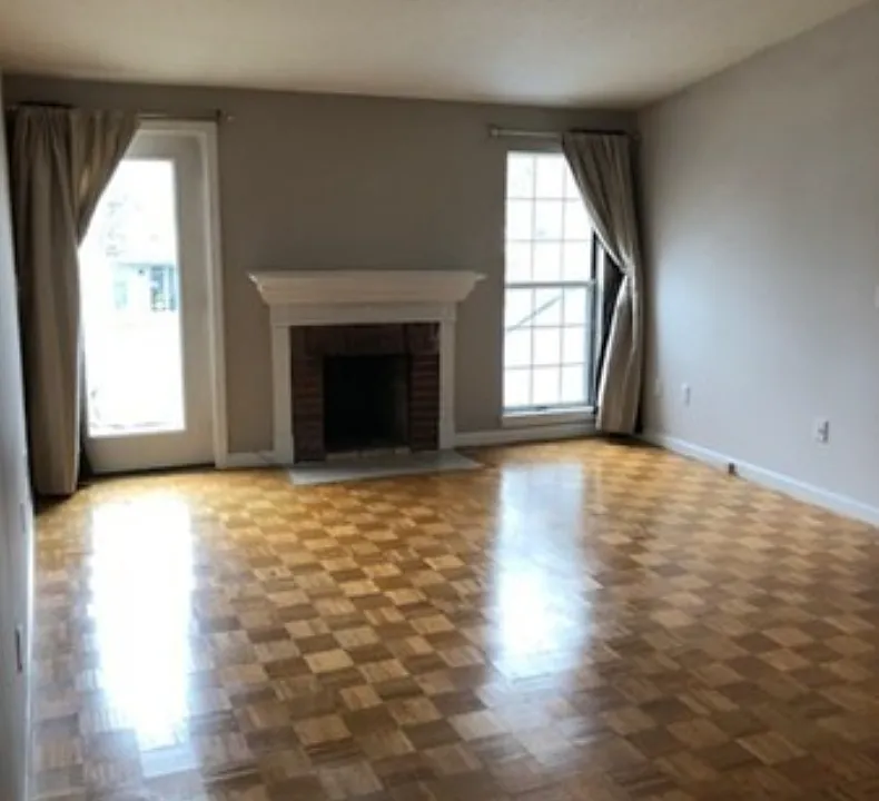 11 Walden Dr #15
