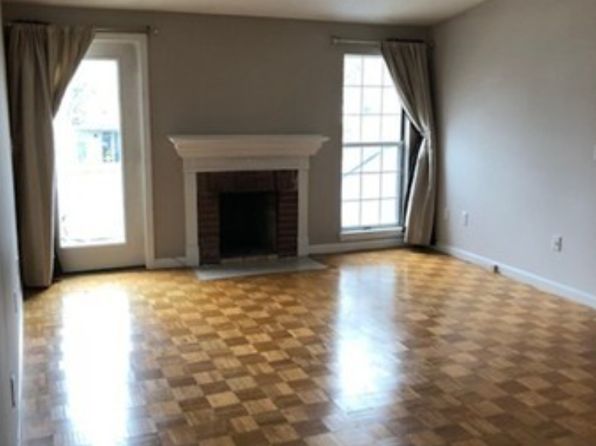 11 Walden Dr APT 15