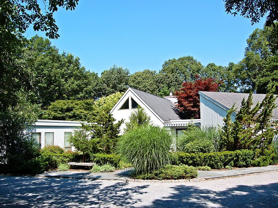1st image of 29 Woodland Dr