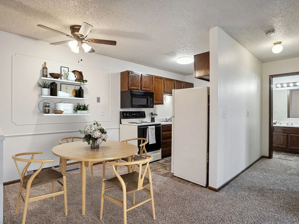 One Bedroom A - 1 Bed / 1 Bath - 700 Sq.Ft.