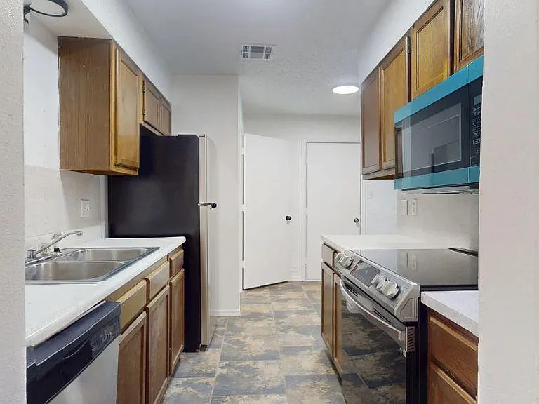 603 Seminole Dr — Photo 12